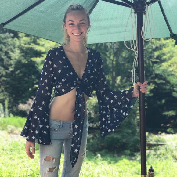 Starry Night Flare Sleeve Crop Top - Picture 3 of 3